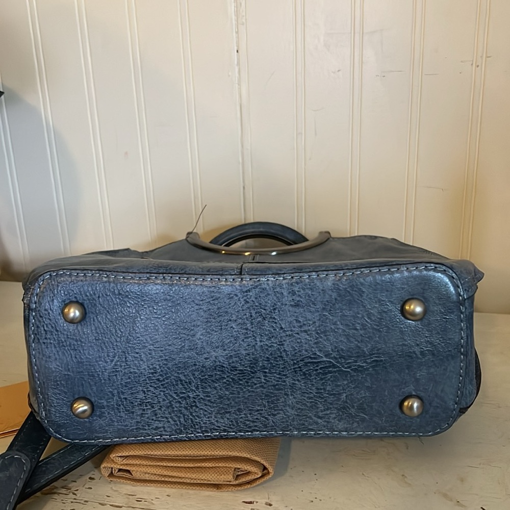 NWT Patricia Nash blue leather cut out tooling satchel shoulder bag - Picture 6 of 9